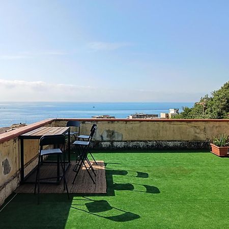 Mungi Bay, Flat With Sea View Roof Top Terrace จีอาร์ดีนี นักซอส ภายนอก รูปภาพ