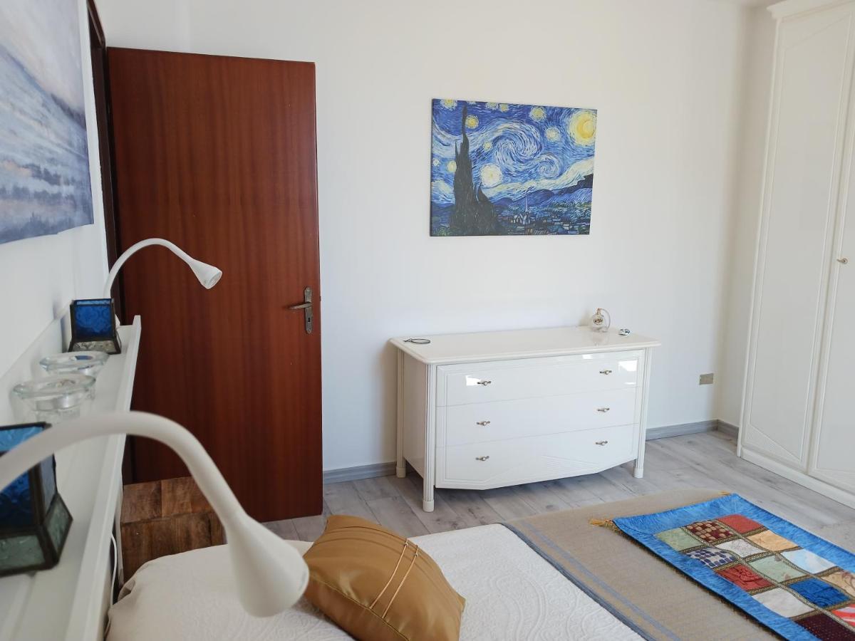 Mungi Bay, Flat With Sea View Roof Top Terrace จีอาร์ดีนี นักซอส ภายนอก รูปภาพ